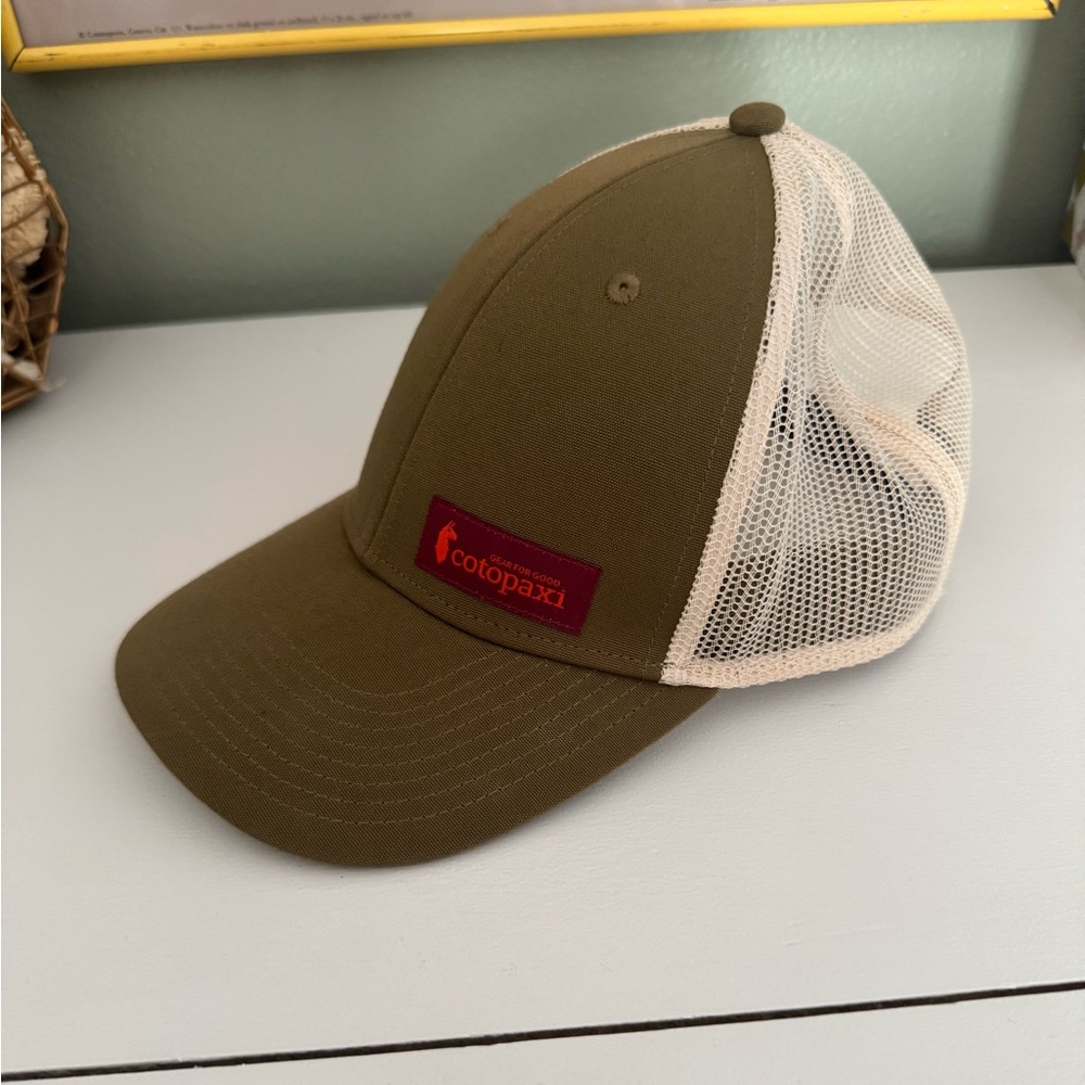NWOT Cotopaxi adjustable hat